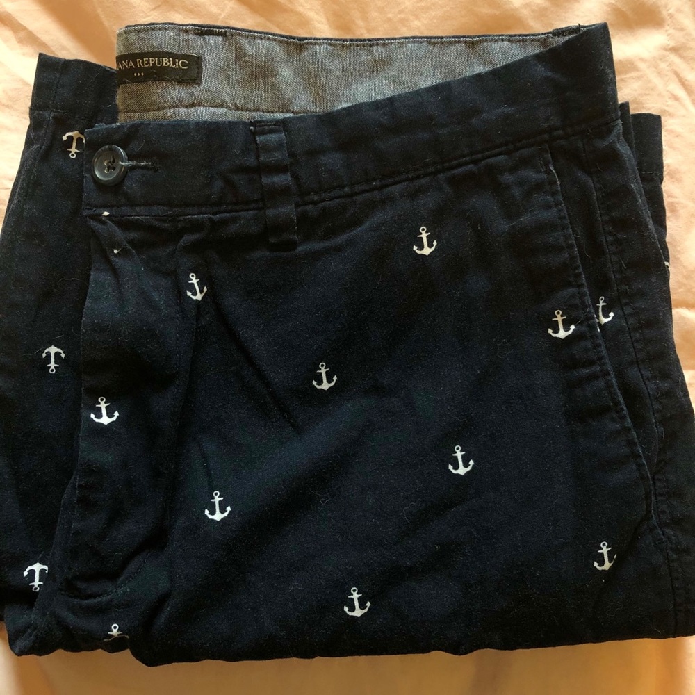 Banana Republic Men’s Anchor Shorts